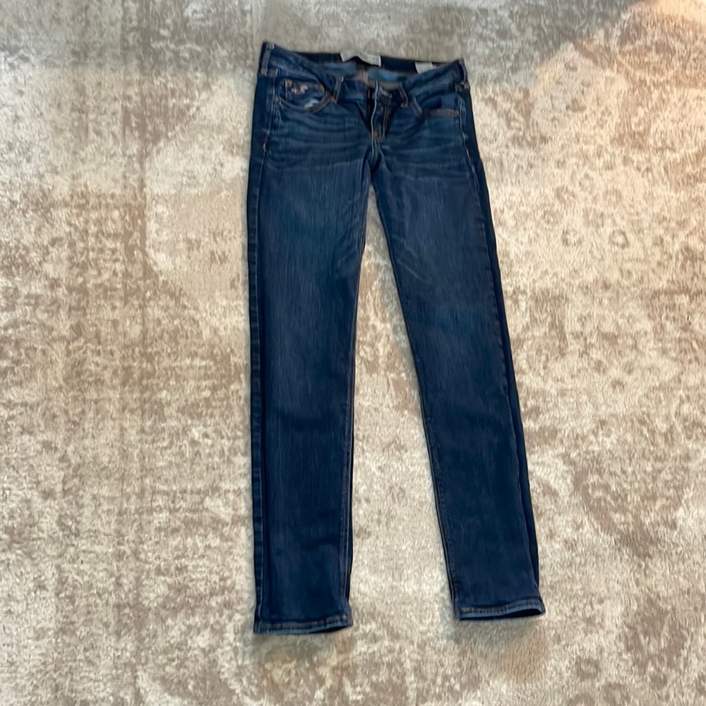 Hollister skinny jeans 7.